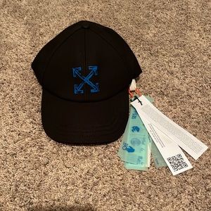 Off-White baseball cap NWT